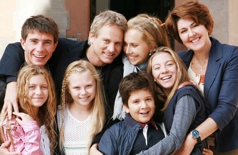 ASCOLTI TV DI LUNEDI 25 APRILE 2011: CON 5,2 MLN UN MEDICO IN FAMIGLIA (20.11%- 22.89%) SUPERA ‘IL PESCE INNAMORATO’ FERMO A 3,1 MLN (12.79%). BEAUTIFUL SOTTO IL 15%.