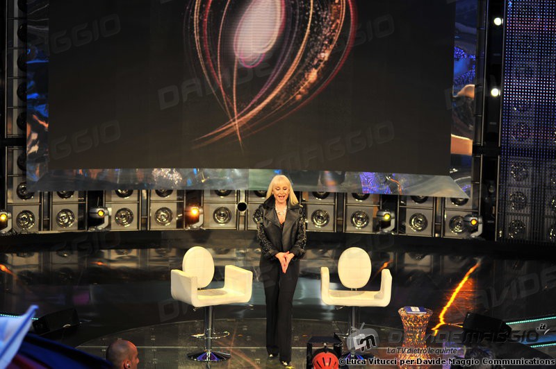 LE PAGELLE DELLA SETTIMANA TV (9-15/05). PROMOSSI L’EUROFESTIVAL E LA5, BOCCIATA LA CHIUSURA REPENTINA DI UMAN TAKE CONTROL.