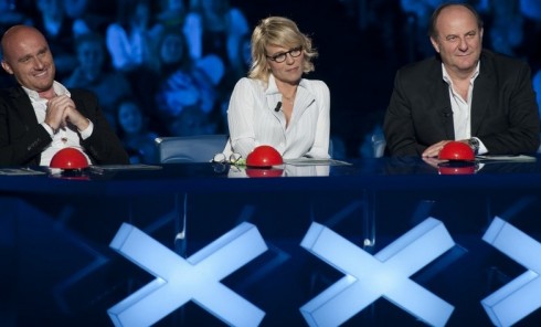 ASCOLTI TV DI SABATO 7 MAGGIO 2011: ITALIA’S GOT TALENT (19.89%) E ME LO DICONO TUTTI (18.57%) SFIORANO I 4 MLN DI SPETTATORI.