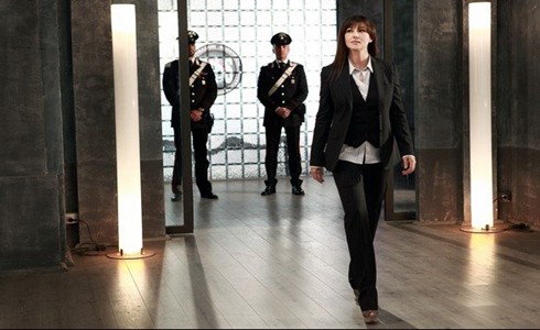 RIS ROMA 2: QUESTA SERA TRA I DELITTI IMPERFETTI IL CAMEO DI MONICA BELLUCCI