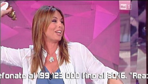 FERMI TUTTI! ATTENTI A QUEI DUE ALLUNGATO DI DUE PUNTATE