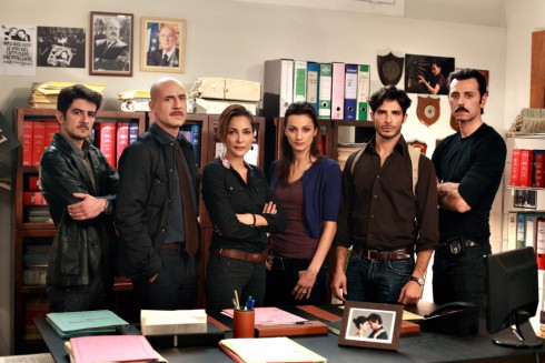 SQUADRA ANTIMAFIA VERSO IL GRAN FINALE. E RAI1 CONTROPROGRAMMA ANCORA MONTALBANO