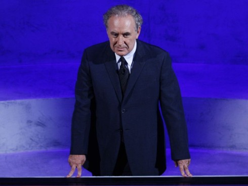 ASCOLTI TV DI GIOVEDI 26 MAGGIO 2011: ANNOZERO (22.78%) SUPERA DI UN SOFFIO L’ULTIMA PUNTATA DI UN MEDICO IN FAMIGLIA (22.5%), CANALE 5 AL 12.61%. UOMINI E DONNE SIGLA IL 25.7%