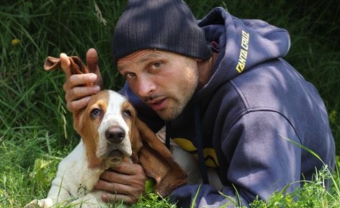 MISSIONE CUCCIOLI: SIMONE DALLA VALLE CI SPIEGA COME PRENDERSI CURA DEL NOSTRO CANE