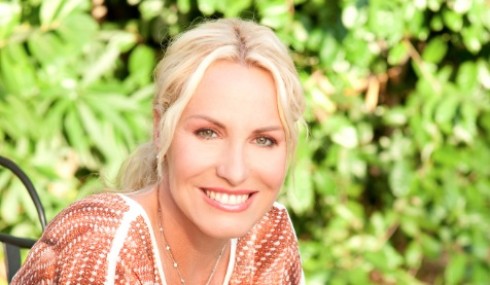 BOOM! ANTONELLA CLERICI E TI LASCIO UNA CANZONE TRA IL VENERDI E IL SABATO. ECCO PERCHE’…