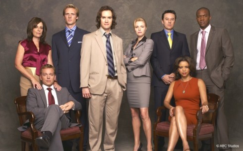 AVVOCATI A NEW YORK: ARRIVA IN CHIARO SU LA5 IL LEGAL DRAMA CON L’EX ZACK MORRIS DI BAYSIDE SCHOOL