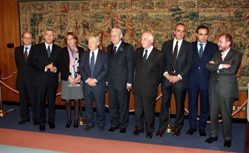 BOOM! RAI, PALINSESTI AUTUNNO 2011: LA VICE DIREZIONE GENERALE SUGGERISCE LA CANCELLAZIONE DI ‘SE…A CASA DI PAOLA’, SPOSTAMENTO DI ‘VERDETTO’, SOSTITUZIONE DI DOMENICA IN ONDA CON UNA FICTION E ‘REINTEGRO’ DELLA VENTURA