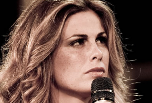 VANESSA INCONTRADA AL VELENO CONTRO LA TV: “SONO ANNI CHE NON L’ACCENDO. QUAL E’ IL SENSO DELLE VELINE?”