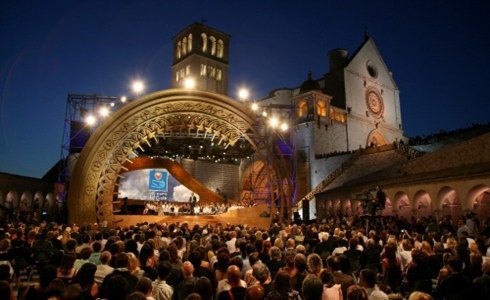 NEL NOME DEL CUORE: SERATA DI MUSICA E SOLIDARIETA’ IN COMPAGNIA DI CARLO CONTI