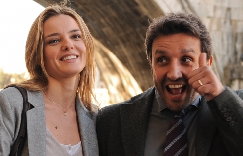 ASCOLTI TV DI DOMENICA 3 LUGLIO 2011: CON 2,9 MLN (14.28% – 17.34%) LO SBIRRO DI RAI1 SUPERA I RECORD DELLA BISLACCA (2,5 MLN – 14.45%). I TELEFILM DI RAI2 MEGLIO DI QUELLI DI ITALIA1