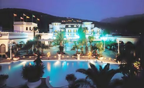 NAPOLI PRIMA E DOPO: TORNA QUESTA SERA L’OMAGGIO ALLA CANZONE PARTENOPEA. SCANU E VANONI TRA GLI OSPITI