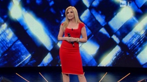 LORELLA CUCCARINI: UN PERSONAGGIO (ANCORA) DA REINVENTARE