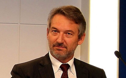 SKY: CHIUDONO FX E MEDIASET PLUS. MOCKRIDGE POLEMIZZA: RTI NON RISPETTA GLI IMPEGNI CONTRATTUALI