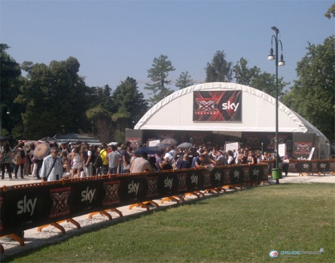 XFACTOR 5: AI PROVINI DI MILANO SOLO IN 500 (FOTOGALLERY)