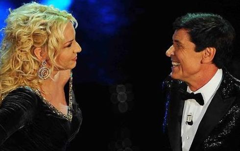 FESTIVAL DI SANREMO 2012: MARIA DE FILIPPI O ANTONELLA CLERICI AL FIANCO DI MORANDI?