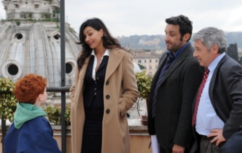 ASCOLTI TV DI DOMENICA 14 AGOSTO 2011: LO SBIRRO DI RAI1 VINCE CON 2,3 MLN, SOLO 1,6 MLN PER I RECORD BISLACCHI. LA SANTA MESSA SU RETE4 AL 14.5%