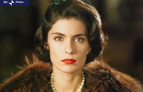 ASCOLTI TV DI VENERDI 12 AGOSTO 2011: BASTA IL 14.25% A SORAYA PER VINCERE. SO CHE RITORNERAI AL 14.03%, NCIS VOLA AL 15.87% NEL TERZO EPISODIO