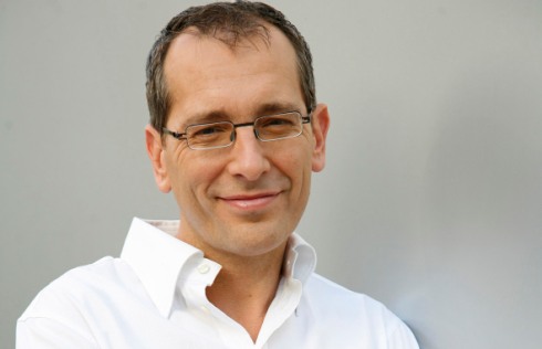 LA7, CORRADO FORMIGLI FA PIAZZAPULITA. E INIZIA DA SANTORO: FA MARKETING PER CONQUISTARE IL PUBBLICO, NON DIA PATENTI DI LIBERTA’