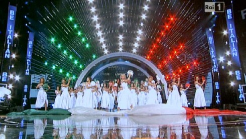 MISS ITALIA 2011: LA FINALISSIMA E’ LIVE. DM IN DIRETTA DAL PALCO DI MONTECATINI