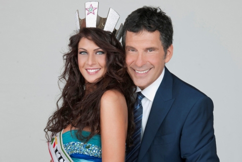 MISS ITALIA 2011: STASERA SI INAUGURA L’EDIZIONE DELLE TAGLIA 44 E DEL RITORNO DI FRIZZI