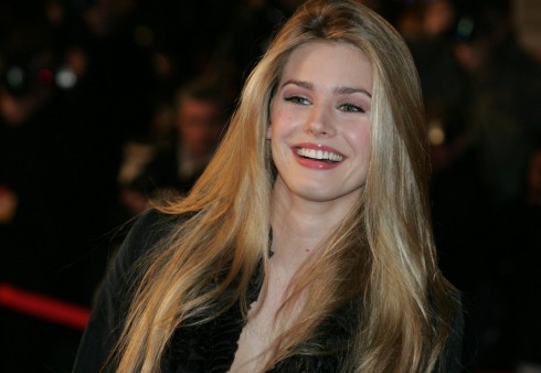 VANESSA HESSLER SARA’ GRACE KELLY IN UNA FICTION RAI