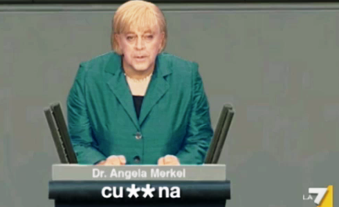 MAURIZIO CROZZA PREPARA IL SUO RITORNO CON UNA GUSTOSISSIMA IMITAZIONE DI ANGELA MERKEL