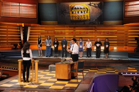 SOLITI IGNOTI: RIPARTE STASERA SU RAI1 IL GIOCO DELLE IDENTITA’ NASCOSTE