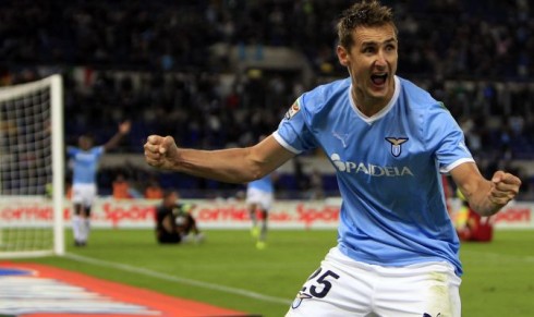 ASCOLTI SATELLITE DI DOMENICA 16 OTTOBRE 2011: IL DERBY DI ROMA ARRIVA A 2MLN (7%)