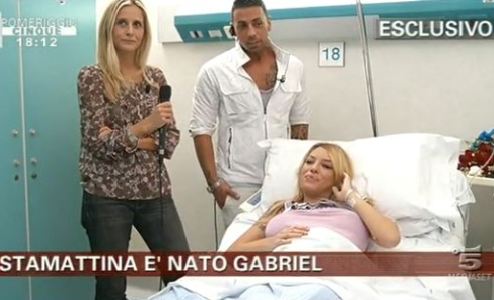 LE PAGELLE DELLA SETTIMANA TV (17-23/10). PROMOSSI XFACTOR E CROZZA, BOCCIATI GLI OSPITI DI ‘TI LASCIO’ E POMERIGGIO CINQUE