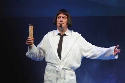 RECITAL: IN ATTESA DI XFACTOR, SKY UNO LANCIA LO SPETTACOLO DI CORRADO GUZZANTI