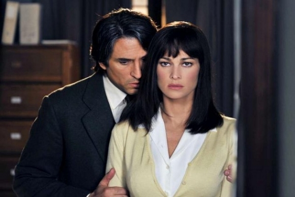 ASCOLTI TV DI VENERDI 14 OTTOBRE 2011: SANGUE CALDO SALUTA COL 17.34%, I MIGLIORI ANNI AI MINIMI (16.44%). BOOM PER VIVA ZAPATERO SU LA7