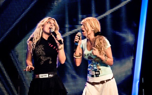 ASCOLTI SATELLITE DI GIOVEDI 27 OTTOBRE 2011: XFACTOR 5 CRESCE A 535.000 SPETTATORI E SUPERA IL MATCH PALERMO-LECCE (433.000)