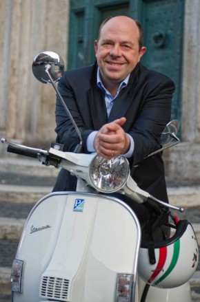 ALESSANDRO BANFI A DM: CON LA VERSIONE DI BANFI TIRO GIU’ IL PALAZZO PER PORTARLO AL LIVELLO DELLA GENTE. I TALK POMERIDIANI E DI SECONDA SERATA SI VANNO USURANDO.