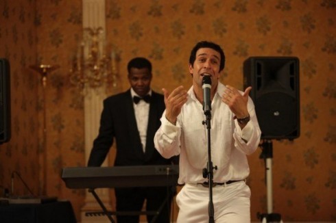 IL TELECOMANDO, LA GUIDA TV DI DM: 15 NOVEMBRE 2011. SU CANALE 5 BACIATI DALL’AMORE CON PIETRO TARICONE