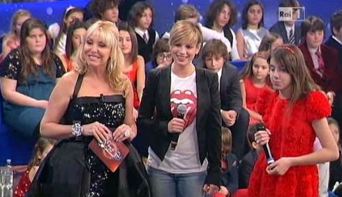 ASCOLTI TV DI SABATO 26 NOVEMBRE 2011: VINCE TI LASCIO UNA CANZONE (21.61%), POSTA PRIORITARIA DEVE ACCONTENTARSI DEL 15.98%