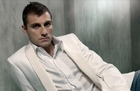 BALLANDO CON LE STELLE 8: BOBO VIERI ‘BAILA’ PER 800 MILA EURO