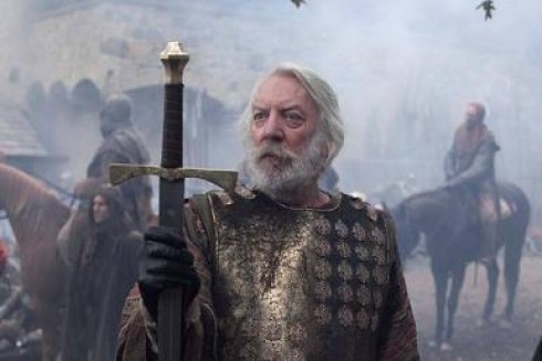 I PILASTRI DELLA TERRA: ARRIVA SU RETE4 LA SERIE ISPIRATA AL ROMANZO DI FOLLETT CHE HA GIA’ SBANCATO SU SKY E IN DVD