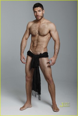 LA SFIDA DELLA DOMENICA: VALERIO PINO RIVELA UNA STORIA GAY CON LUCA DI TOLLA