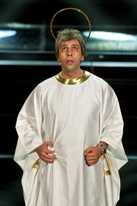 RESTO UMILE WORLD SHOW, SECONDA E ULTIMA CHANCE PER CHECCO ZALONE: SI SALE O SI SCENDE?