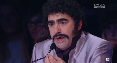 ELIO: “CON ME MORGAN E’ DELIZIOSO. IL RUOLO DI CONTROLLARLO E’ DI SIMONA” E SVELA: “TRA GLI SFIDANTI JESSICA POTREBBE FARCELA”