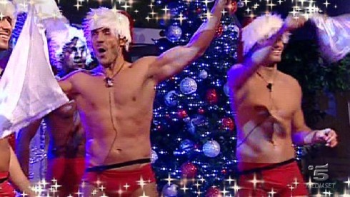 ASCOLTI TV DI LUNEDI 19 DICEMBRE 2011: GRANDE FRATELLO RISALE AL 18% (3,8 MLN). SOLO IL 14% PER I 30 ANNI DI SUPERQUARK