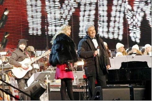 BOOM! IL CAPODANNO DI RAIUNO SI SPOSTA A COURMAYEUR. MARA VENIER E PINO INSEGNO ALLA CONDUZIONE