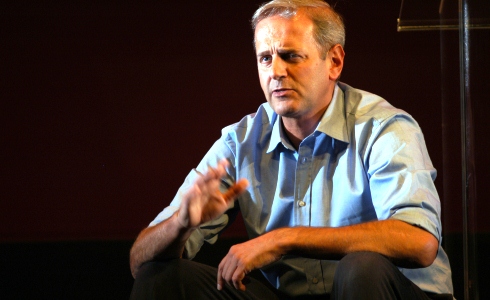 ENRICO BERTOLINO, GLOB SPREAD E LA MISSIONE DI IRONIZZARE SULLA CRISI: ‘POSSIBILE CHE CI AZZECCANO SOLO A BERLINO?’