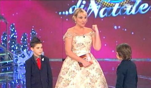 ASCOLTI TV DI VENERDI 23 DICEMBRE 2011: VINCE TI LASCIO UNA CANZONE (19.54%), KALISPERA IN CALO (11.85%)