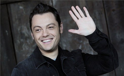 TIZIANO FERRO SUL 2: IL CANTANTE SI RACCONTA QUESTA SERA SU RAI2