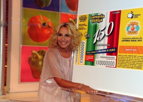 LA PROVA DEL CUOCO: ANTONELLA CLERICI RIENTRA IN TEMPO PER CONDURRE LO SPECIALE DEL 6 GENNAIO. MAI COSI’ MALE LA LOTTERIA ITALIA (-15%)