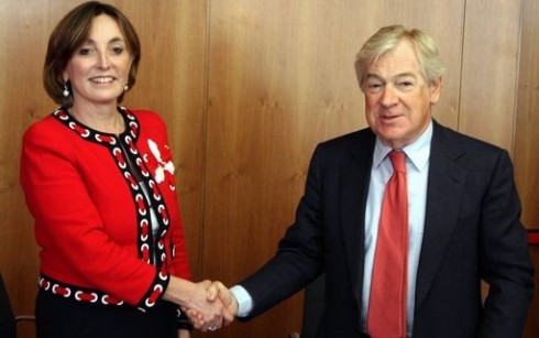 RAI: IL DG PROPONE LA CONFERMA DI MACCARI AL TG1 E CASARIN AI TGR. IL CDA SI SPACCA, DOMANI IL VOTO