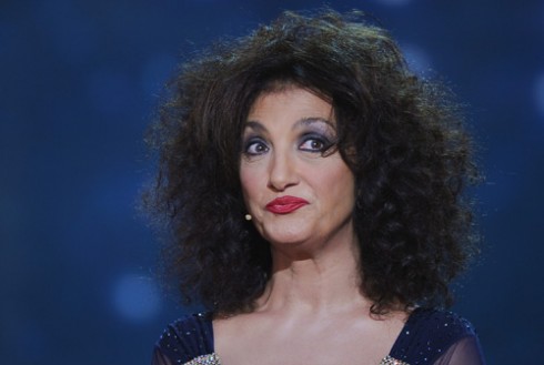 FESTIVAL DI SANREMO 2012: MARCELLA BELLA ESCLUSA E IRRITATA, LA VEDOVA BATTISTI DECISA A BLOCCARE LE ESIBIZIONI DI EMMA E NOEMI
