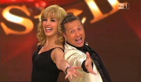 BALLANDO CON LE STELLE 8: MILLY CARLUCCI BLOCCA UN’ESIBIZIONE PER LANCIARE LA PUBBLICITA’ IN CONCOMITANZA CON ITALIA’S GOT TALENT
