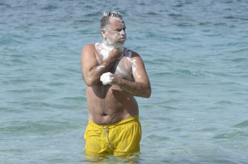 ISOLA DEI FAMOSI 9, CONTRATTO DI SOLE 4 SETTIMANE PER CECCHI PAONE?